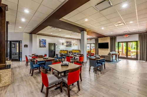 Holiday Inn Express & Suites - Lexington, an IHG Hotel image 17