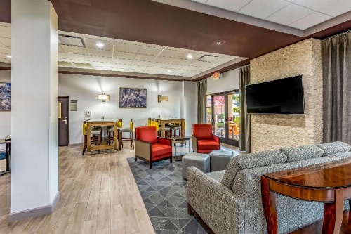 Holiday Inn Express & Suites - Lexington, an IHG Hotel image 22